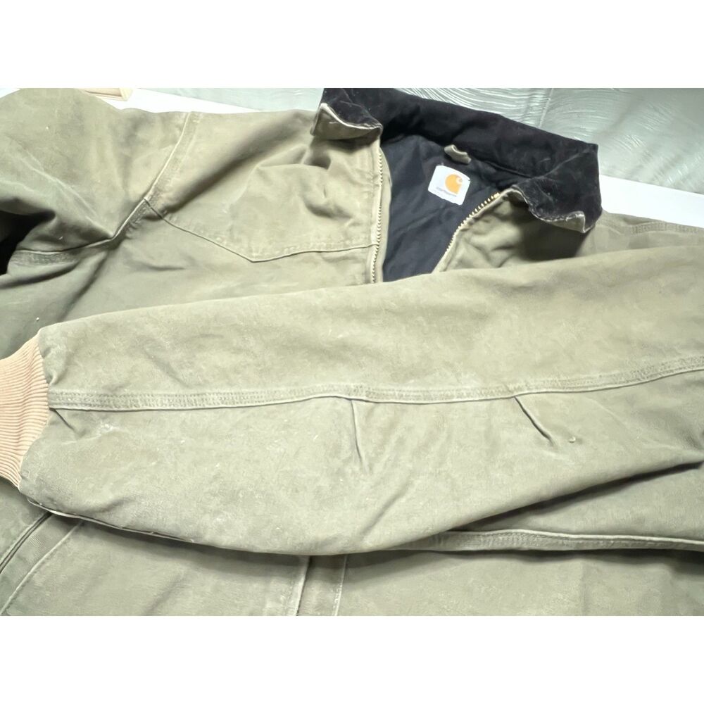 Vintage Carhartt Santa Fe jacket in faded olive green. Size XXL. - Picture 12 of 14